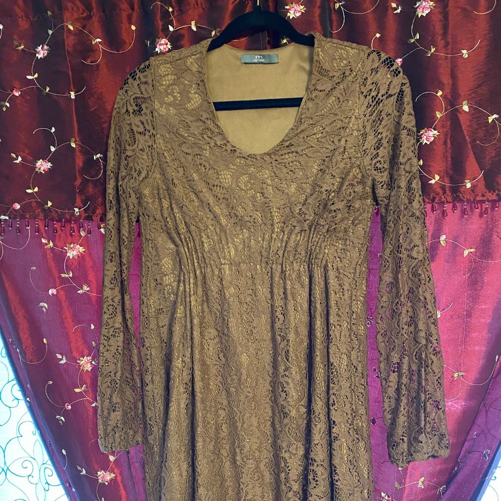 Short, long sleeve brown lace dress from Italy